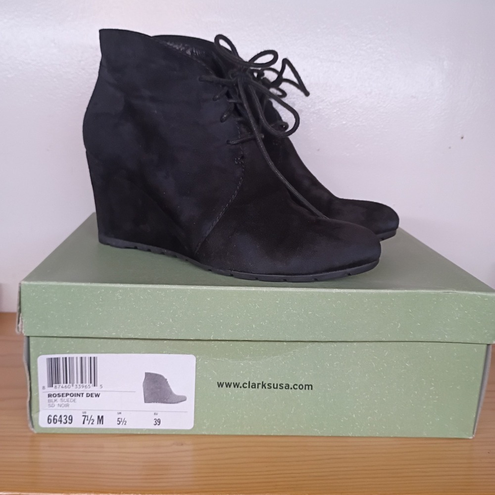 Clarks Rosepoint Dew Black Suede Leather Ankle Boots Shoes Heels Womens Sz 7.5 M